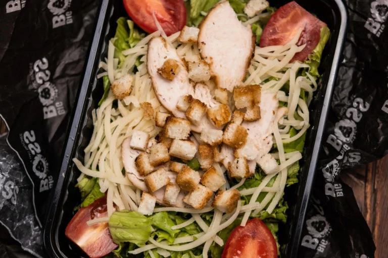 salat-czezar-s-kuriczej.jpg Салат Цезарь с курицей